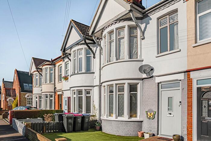 3 Bedroom Terraced House For Sale In Branksome Road, Southend-On-Sea, SS2