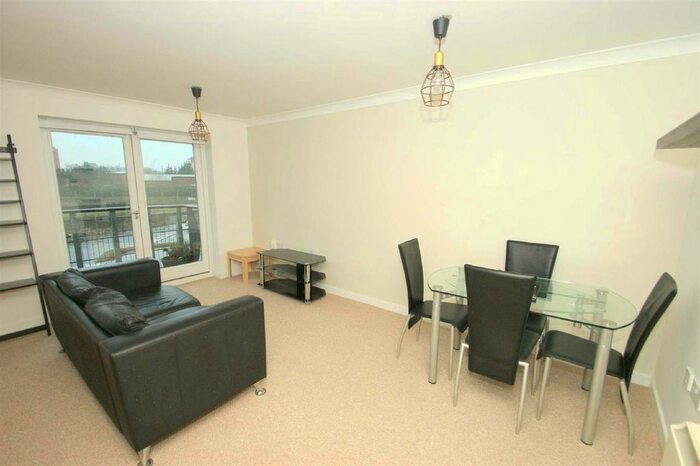 2 Bedroom Flat To Rent In Turlow Court, Leeds LS9