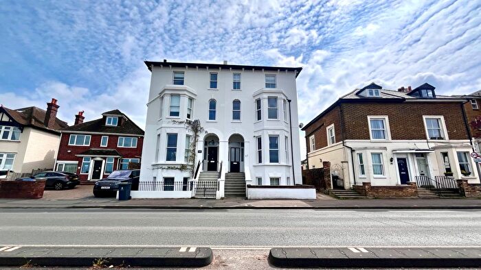 1 Bedroom Studio To Rent In Portsmouth Road, Surbiton, London, KT6