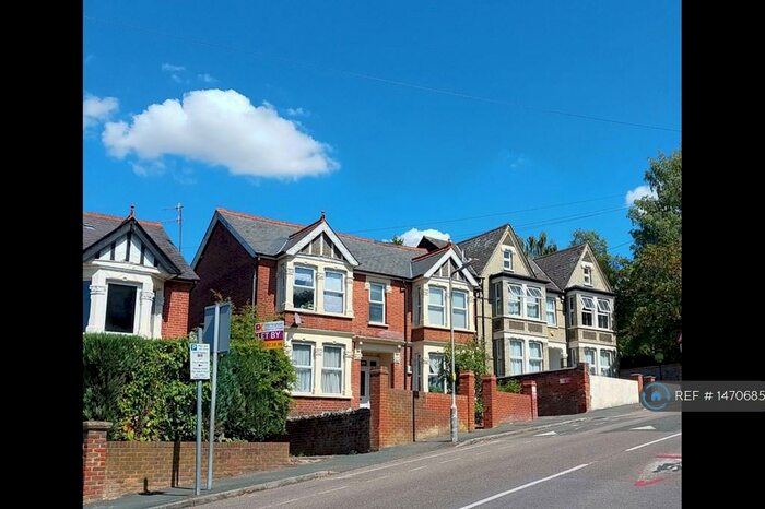 1 Bedroom Flat To Rent In Priory Road, High Wycombe, HP13