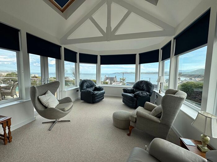 5 Bedroom Detached House To Rent In Beach Road, Benllech, LL74