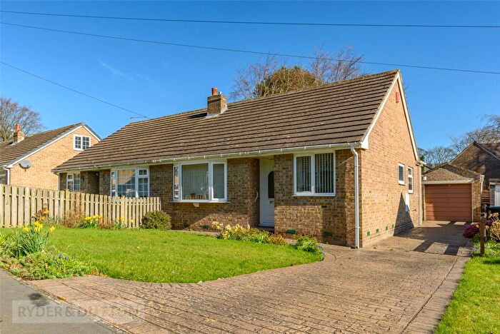 2 Bedroom Bungalow For Sale In Kirkwood Drive, Lindley, Huddersfield, West Yorkshire, HD3