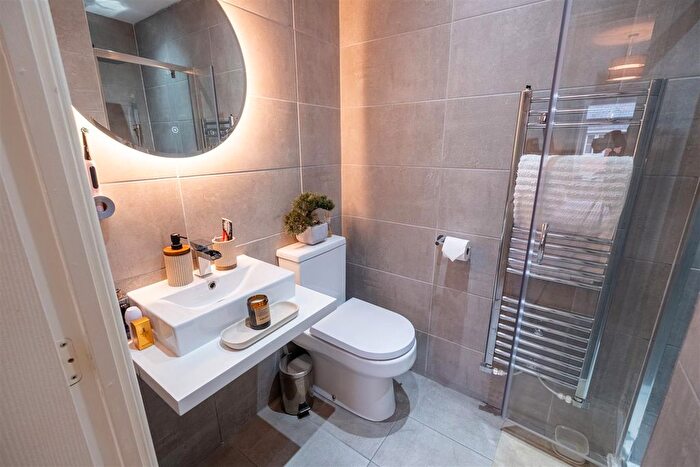 3 Bedroom Terraced House For Sale In Hawkins Way, Helston, TR13