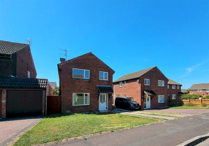 4 Bedroom Detached House To Rent In The Spinney, Brackla, Bridgend, CF31