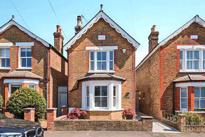 3 Bedroom Detached House For Sale In Summer Gardens, East Molesey, KT8