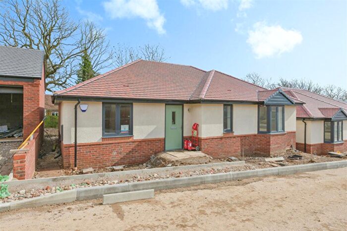 3 Bedroom Detached Bungalow For Sale In Forest Road, Coalville, LE67