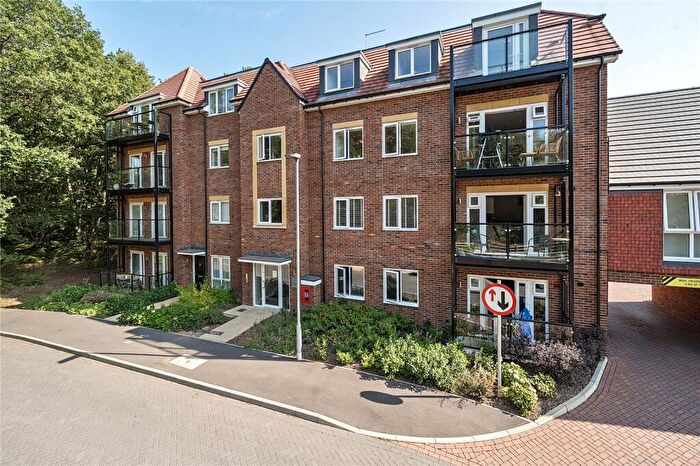 1 Bedroom Apartment To Rent In Beaufort Park, Wokingham, Berkshire, RG40
