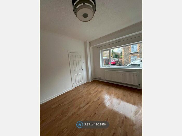 3 Bedroom Semi-Detached House To Rent In Merthyr Road, Glynneath, Neath, SA11