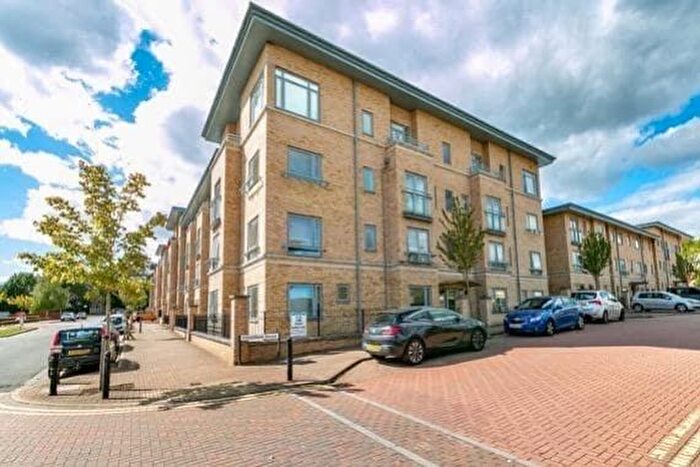 2 Bedroom Flat To Rent In Fitzwilliam Street, Bletchley, Milton Keynes, MK3