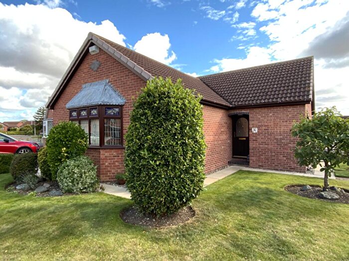 3 Bedroom Bungalow For Sale In Garbutt Close, Preston, Hull, HU12