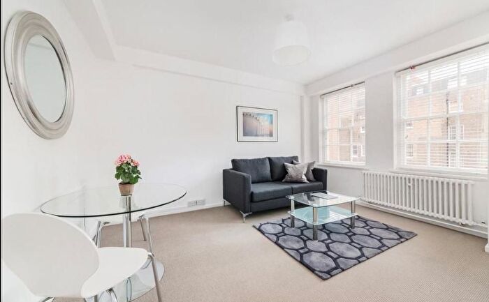1 Bedroom Flat To Rent In Cheltenham Terrace, Chelsea, London, SW3