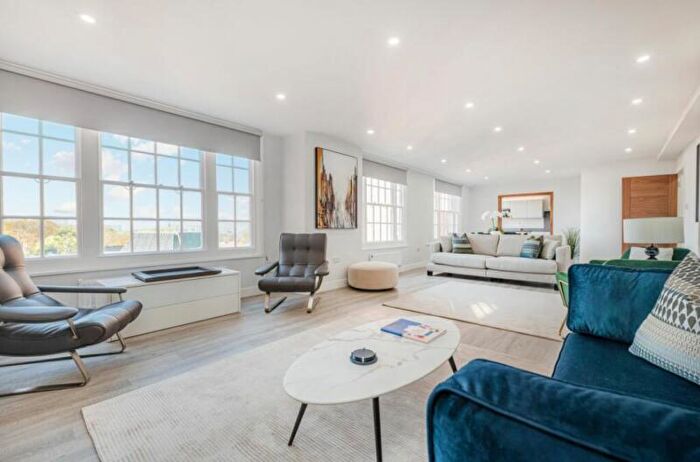 5 Bedroom Flat To Rent In Apsley House, - Finchley Road, NW8