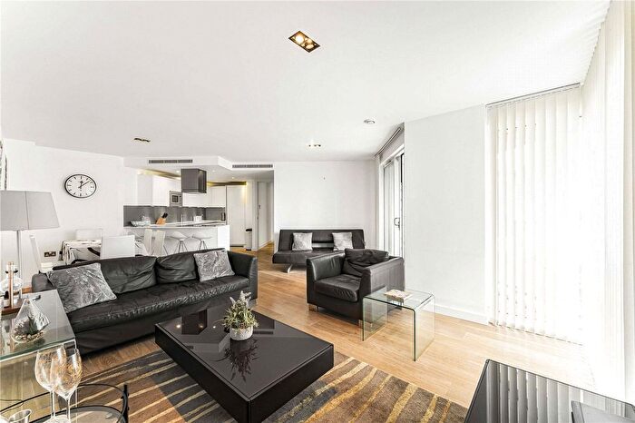 3 Bedroom Flat To Rent In Avantgarde Place, London, E1