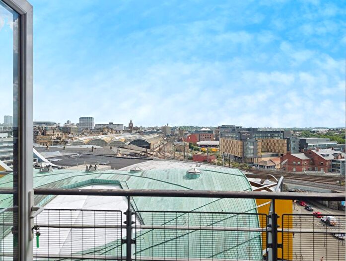 2 Bedroom Flat For Sale In The Bar, Newcastle Upon Tyne, Tyne And Wear, NE1