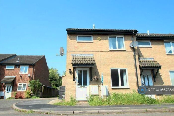 4 Bedroom End Of Terrace House To Rent In Pinels Way, High Wycombe, HP11