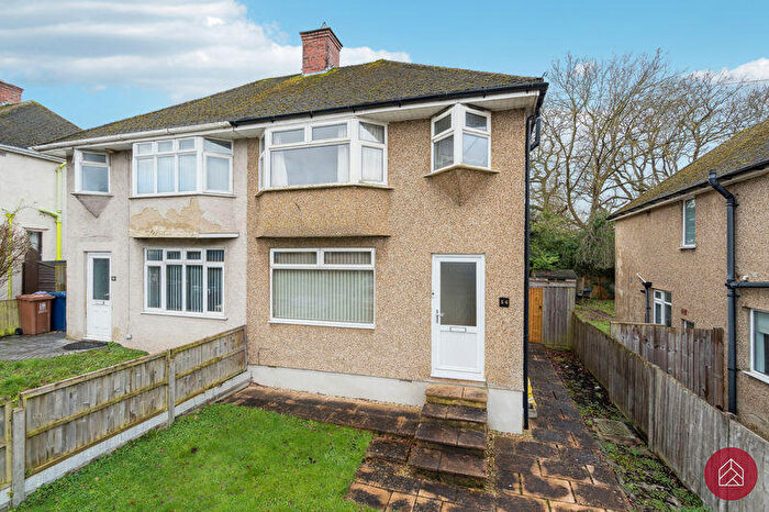 3 Bedroom Semi Detached House For Sale In Headley Way, Oxford, OX3