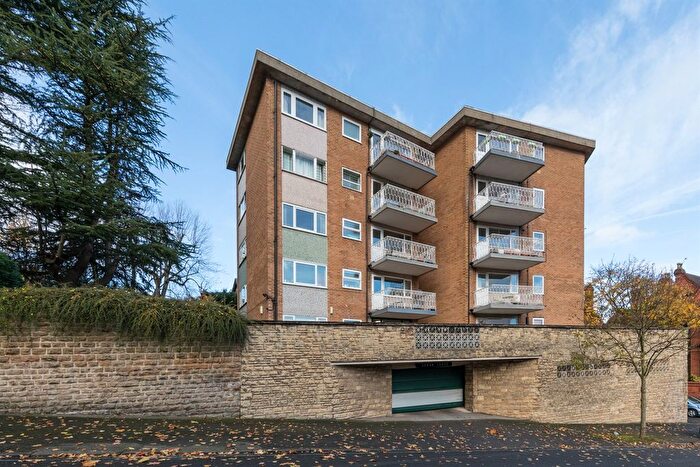 2 Bedroom Flat To Rent In Cedar Lodge, Tunnel Road, The Park, Nottingham, NG7