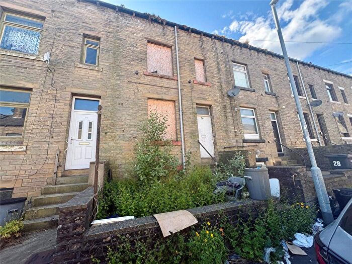 4 Bedroom Terraced House For Sale In Park Place, Halifax, West Yorkshire, HX1