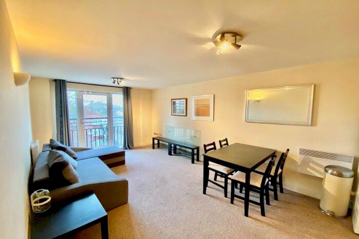 2 Bedroom Flat To Rent In Windmill Lane, London, E15