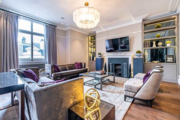 4 Bedroom Flat To Rent In Carlisle Place, London, SW1P