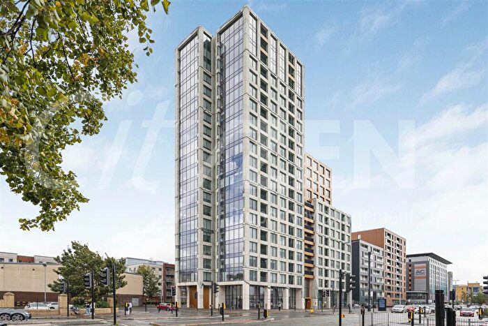 2 Bedroom Flat To Rent In The Gateway, Trafford Road, Salford, M5