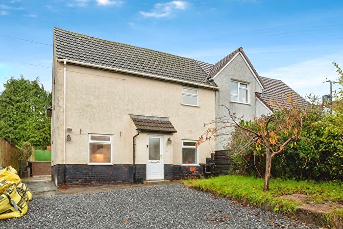 3 Bedroom Semi-Detached House For Sale In Llwynon Road, Clydach, Swansea, SA6