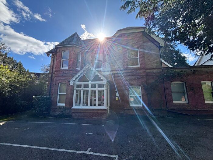 2 Bedroom Flat To Rent In Cavendish Road, Bournemouth, BH1