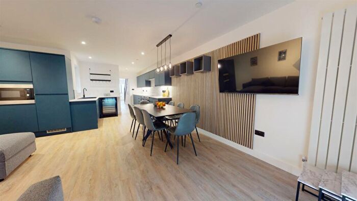 9 Bedroom House To Rent In Cranbrook Street, Cardiff, CF24