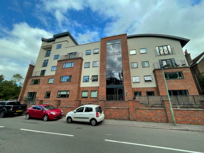 2 Bedroom Apartment To Rent In Brook Street, Tring, HP23