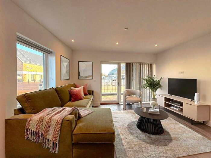 2 Bedroom Apartment To Rent In Bragg Way, Cambridge, Cambridgeshire, CB5