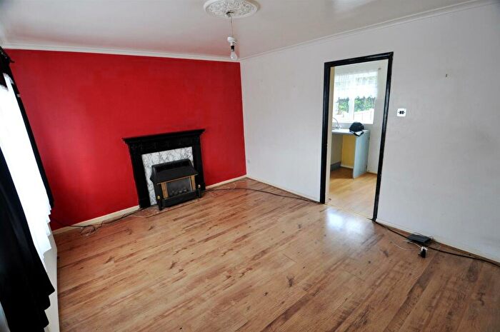 2 Bedroom Town House To Rent In Daisy Street, Bradford, BD7