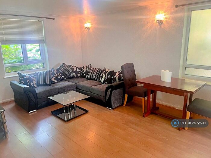 2 Bedroom Flat To Rent In Brighton Court, Manchester, M14