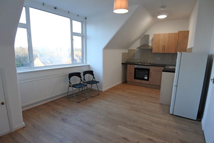 2 Bedroom Flat To Rent In Burnley Road, Dollis Hill, NW10