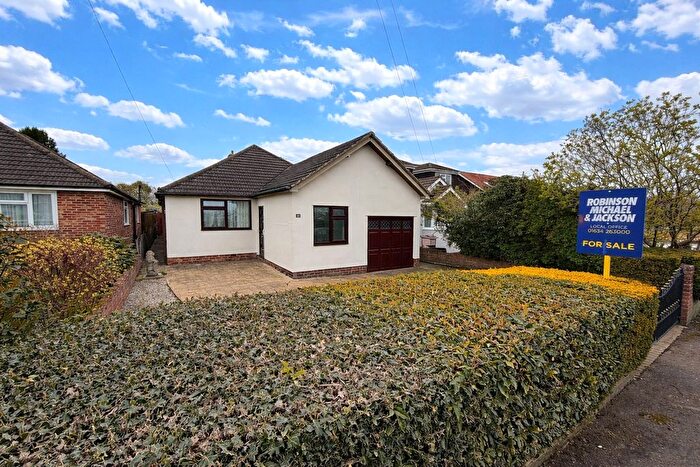 4 Bedroom Bungalow For Sale In Harty Avenue, Wigmore, Kent, ME8