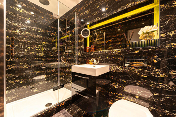 2 Bedroom Apartment For Sale In Unit Lock House, Surrey Quays, SE16