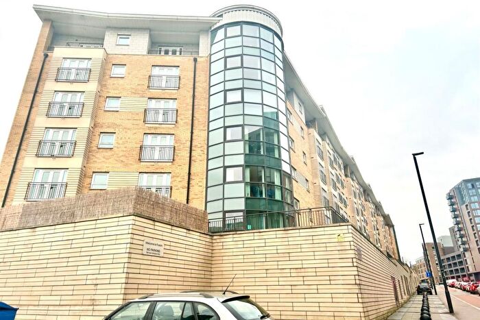 2 Bedroom Apartment To Rent In Middlewood Street, Salford, M5