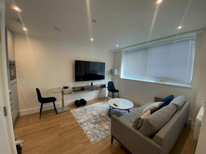 1 Bedroom Flat To Rent In Papermill House, South Street, Romford, RM1