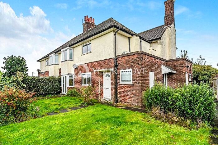 2 Bedroom Flat For Sale In Heyes Croft, Bickerstaffe, Ormskirk, Lancashire, L39