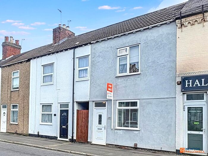3 Bedroom Terraced House For Sale In Belvoir Road, Coalville, LE67