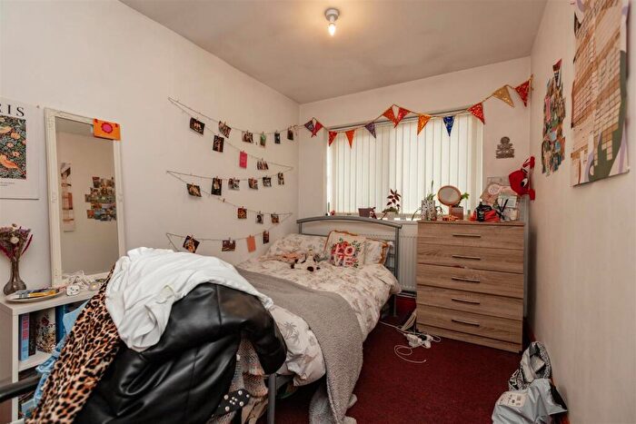 6 Bedroom House To Rent In Luton Road, Birmingham, B29