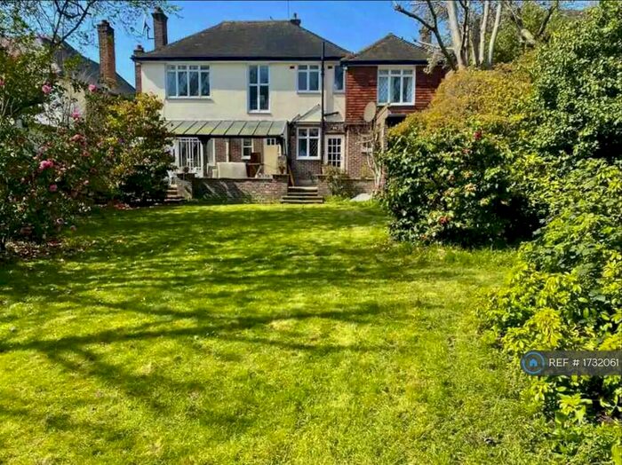 4 Bedroom Detached House To Rent In Coombe Rise, Kingston Upon Thames, KT2