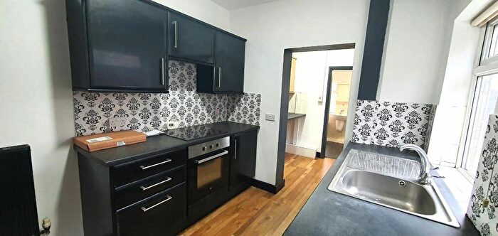 3 Bedroom Semi-Detached House To Rent In Norman Crescent, New Rossington, Doncaster, DN11