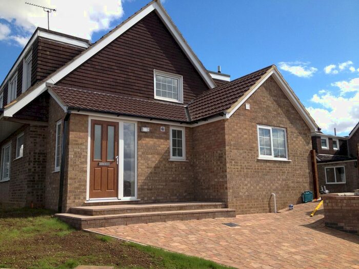 3 Bedroom Semi-Detached House To Rent In St. Johns Road, Kettering, NN15