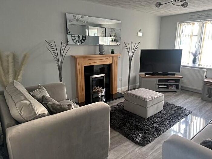 3 Bedroom House To Rent In Fairway, Branston, Burton-On-Trent, DE14