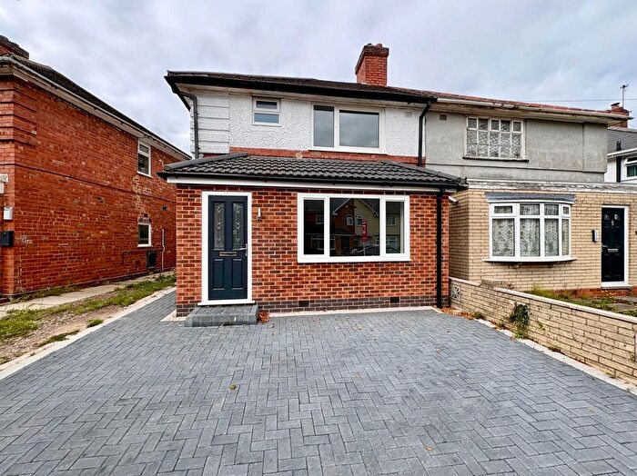 3 Bedroom Semi-Detached House To Rent In Langstone Road, Birmingham, B14