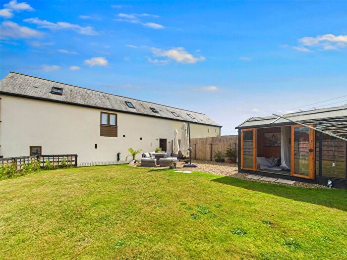 3 Bedroom Barn Conversion For Sale In Chillaton, Chillaton, Lifton, PL16