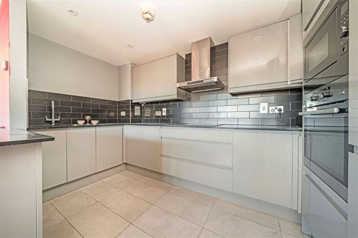 2 Bedroom Flat For Sale In Albert Street, Camden, NW1
