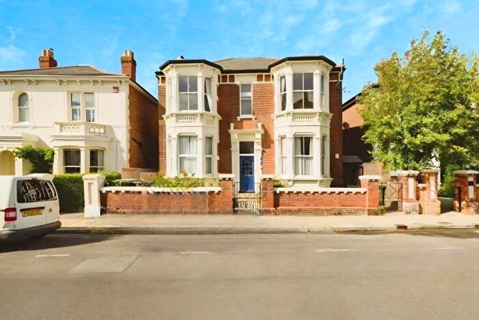 1 Bedroom Flat For Sale In Victoria Grove, Southsea, Hampshire, PO5