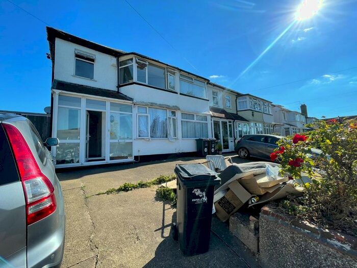 3 Bedroom End Of Terrace House To Rent In Hoe Lane, Enfield, EN3