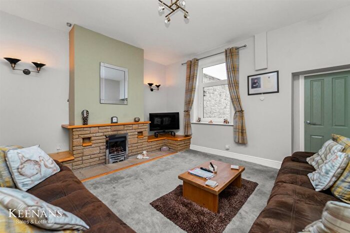 2 Bedroom Terraced House For Sale In Railway Street, Barnoldswick, BB18